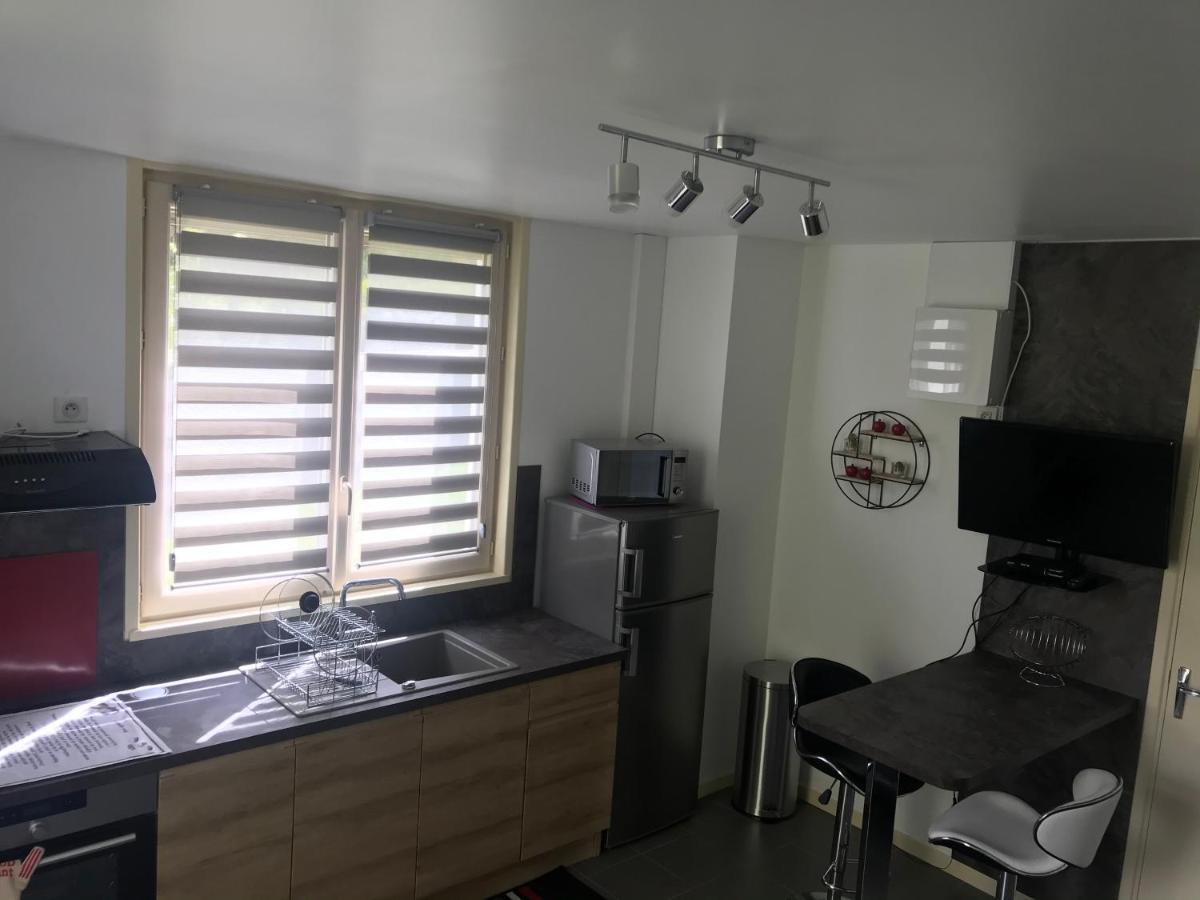 La Cremaillere Apartment Murol Bagian luar foto