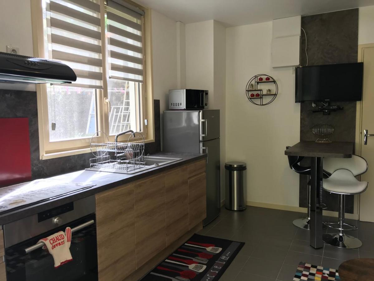 La Cremaillere Apartment Murol Bagian luar foto
